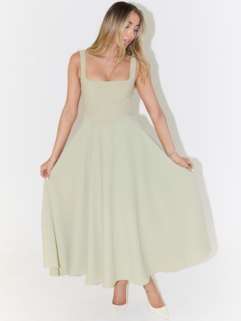 Elegant Midi Dress with Romantic Line